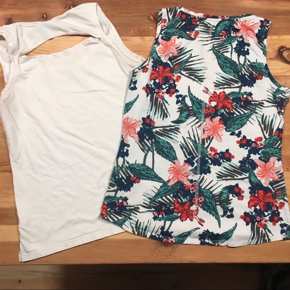 2 Patagonia Sleeveless Tops - Picture 2 of 5